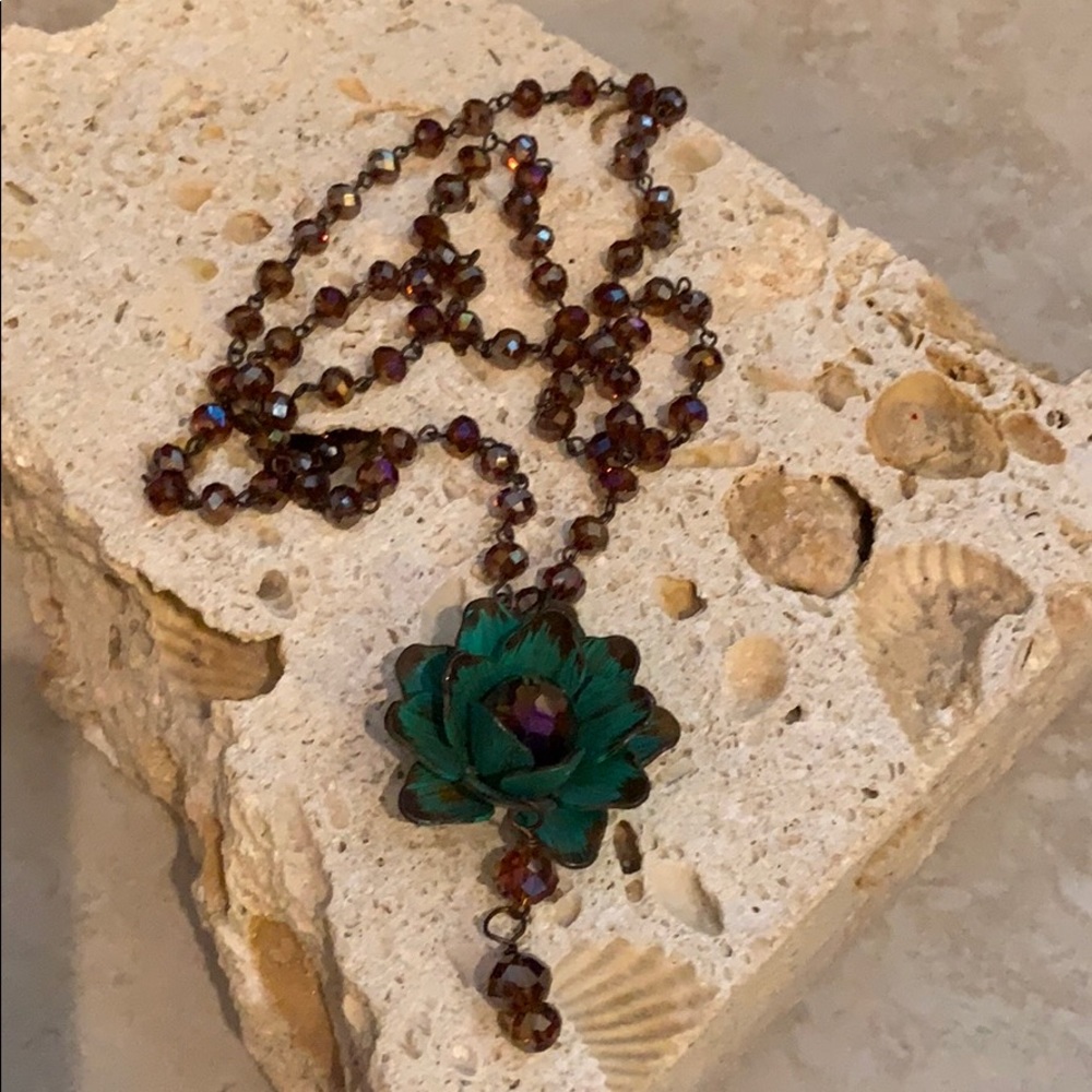 Crystal Beaded Necklace With Metal Flower Pendant